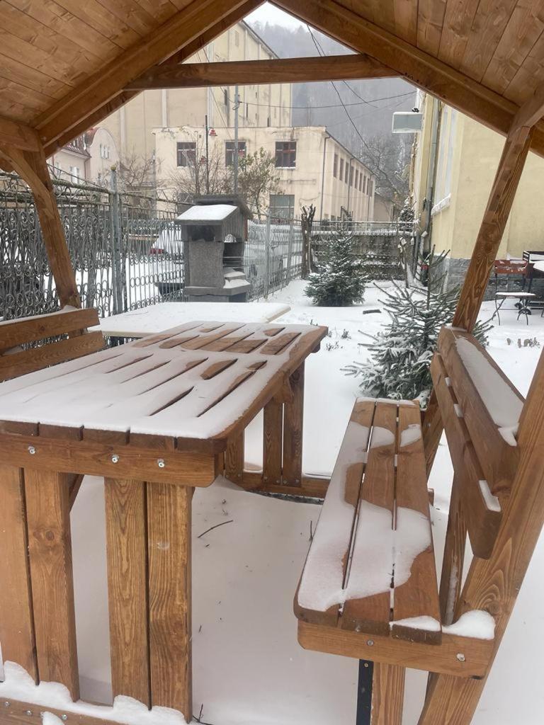 Elle Guest House Sinaia Exterior foto
